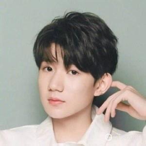 王源的个人资料,青春偶像的蜕变之路