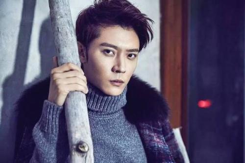 张丹峰年轻照片,张丹峰年轻时期风采再现