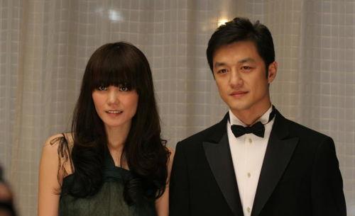 官东与女友的照片